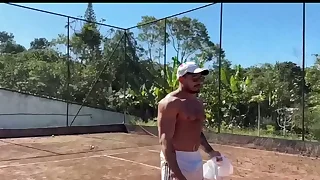 MEU AMIGO PERDEU NO TENOS E A PRENDA FOI ME MAMAR E ME DAR